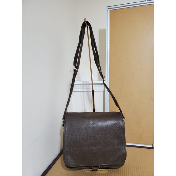 Louis Vuitton Other - LOUIS VUITTON Grizzli Taiga Leather Andrei Messenger Bag